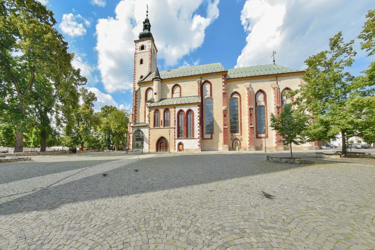 Chalupku - Luxurious Apartment 70M2 In Direct Centrum With Parking Included, Air-Conditioned, Balcony, Quiet Sleep, Best In Town Banská Bystrica Eksteriør bilde